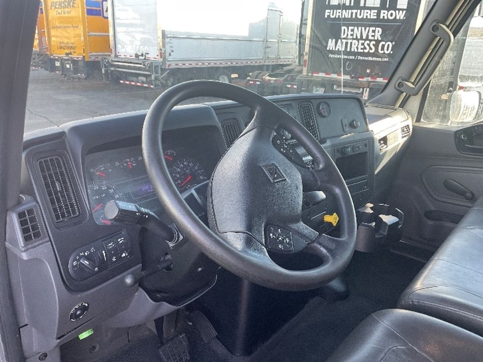 Medium Duty Box Truck-Light and Medium Duty Trucks-International-2020-MV607-Albuquerque-NM-211,000\n\t\tmiles-$ 43,500 - Image 17