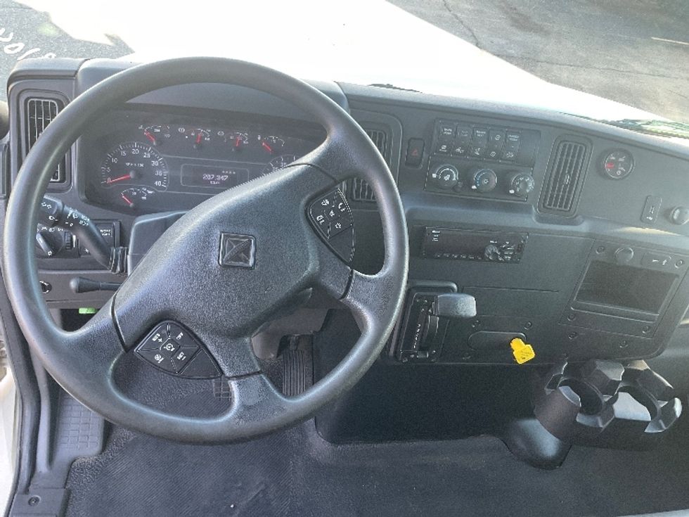 Medium Duty Box Truck-Light and Medium Duty Trucks-International-2020-MV607-Albuquerque-NM-211,000\n\t\tmiles-$ 43,500 - Image 18