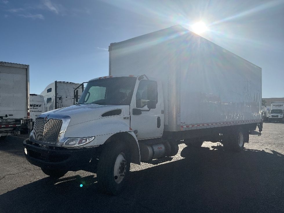 Medium Duty Box Truck-Light and Medium Duty Trucks-International-2020-MV607-Albuquerque-NM-211,000\n\t\tmiles-$ 43,500 - Image 3