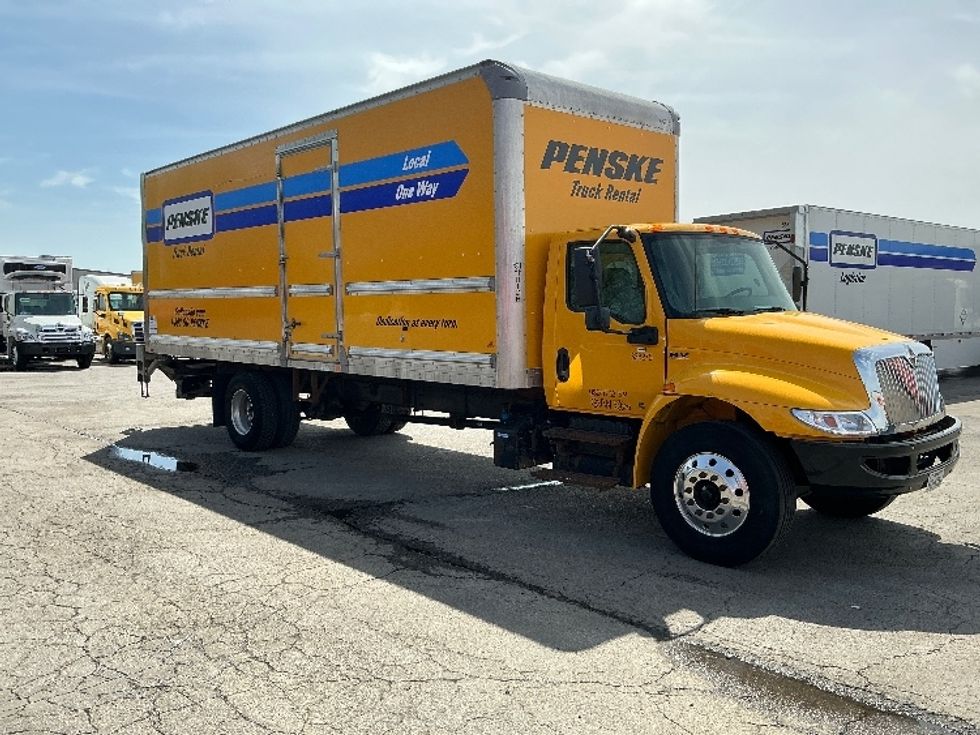 Medium Duty Box Truck-Light and Medium Duty Trucks-International-2020-MV607-Albuquerque-NM-221,888\n\t\tmiles-$ 39,000 - Image 1