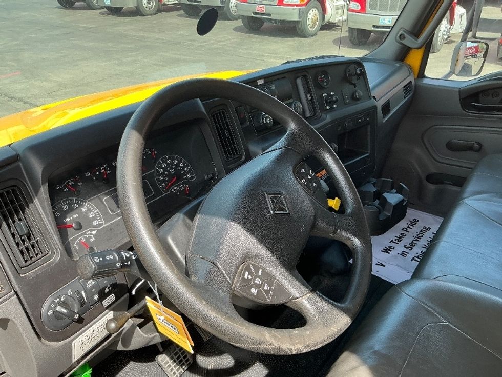 Medium Duty Box Truck-Light and Medium Duty Trucks-International-2020-MV607-Albuquerque-NM-221,888\n\t\tmiles-$ 39,000 - Image 17