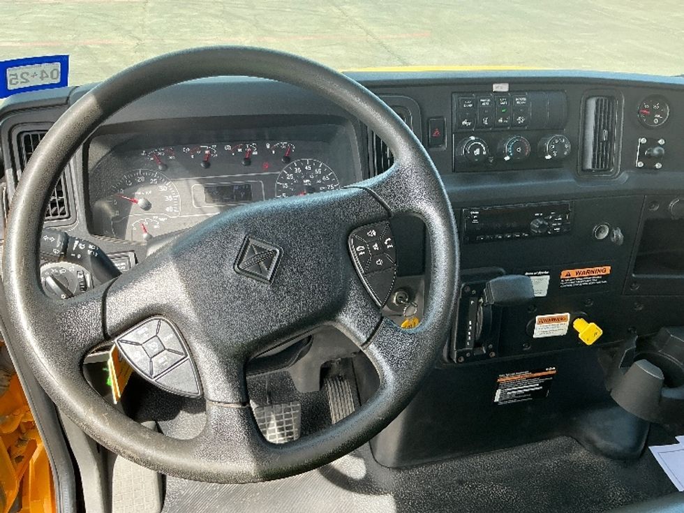 Medium Duty Box Truck-Light and Medium Duty Trucks-International-2020-MV607-Albuquerque-NM-221,888\n\t\tmiles-$ 39,000 - Image 18