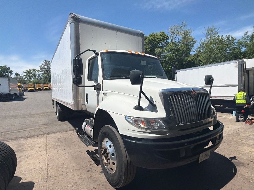 Medium Duty Box Truck-Light and Medium Duty Trucks-International-2020-MV607-Alexandria-VA-90,400\n\t\tmiles-$ 63,500 - Image 3