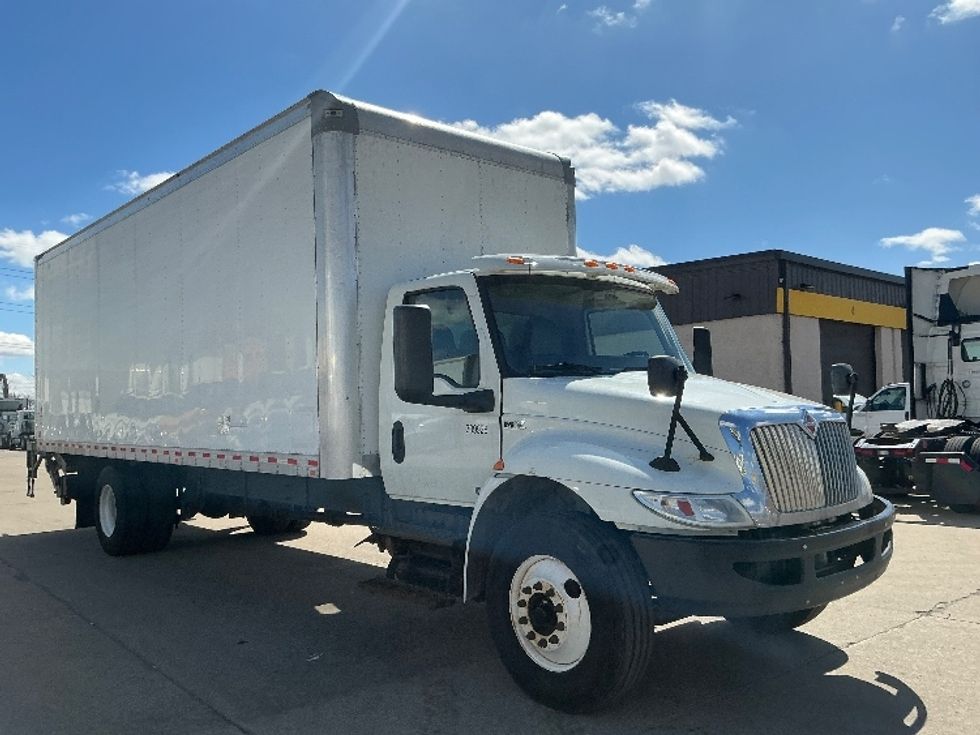 Medium Duty Box Truck-Light and Medium Duty Trucks-International-2020-MV607-Allen Park-MI-210,969\n\t\tmiles-$ 46,250 - Image 1