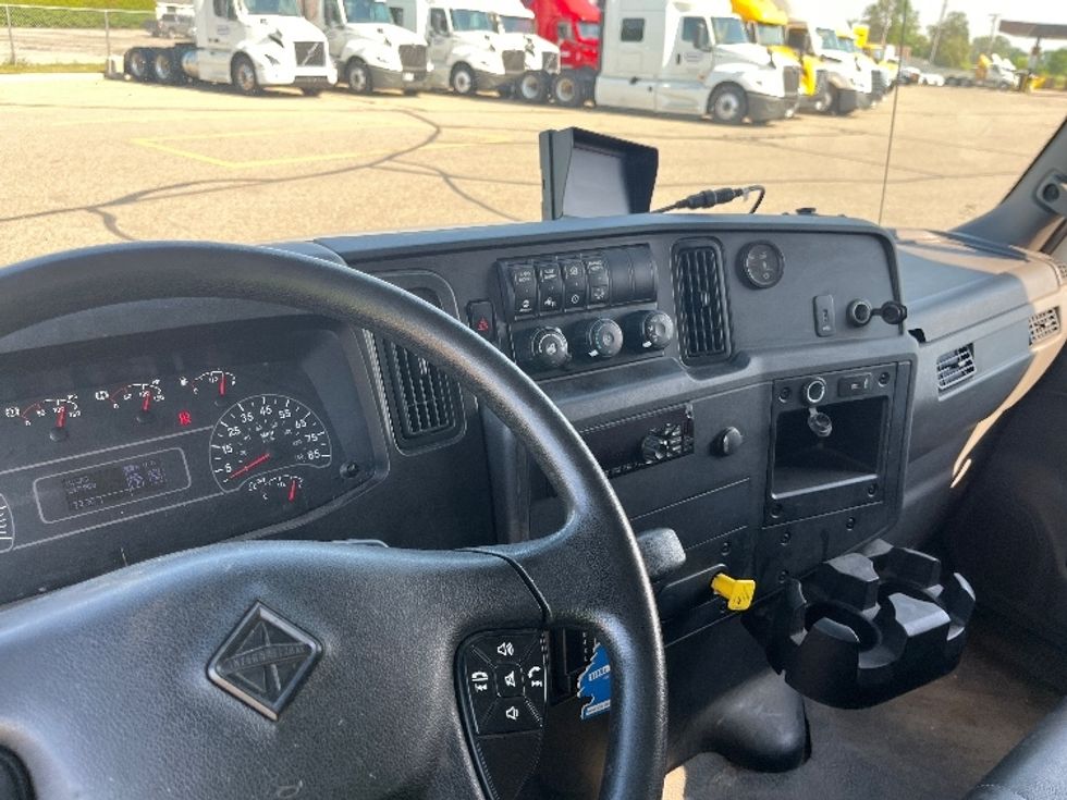 Medium Duty Box Truck-Light and Medium Duty Trucks-International-2020-MV607-Allen Park-MI-217,825\n\t\tmiles-$ 44,750 - Image 18
