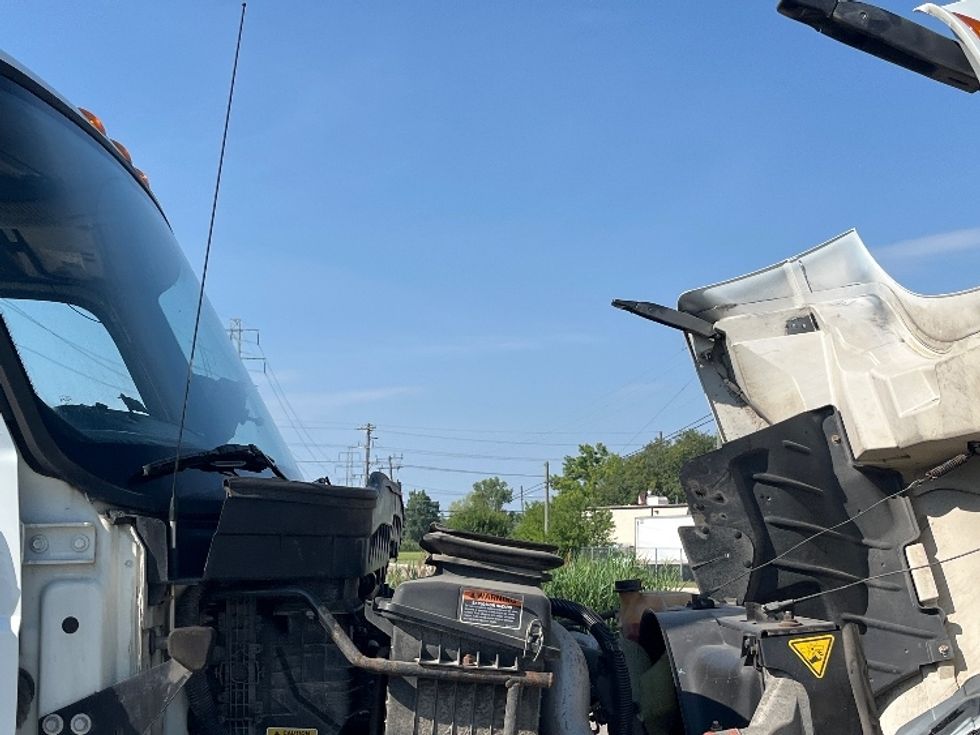 Medium Duty Box Truck-Light and Medium Duty Trucks-International-2020-MV607-Allen Park-MI-217,825\n\t\tmiles-$ 44,750 - Image 23