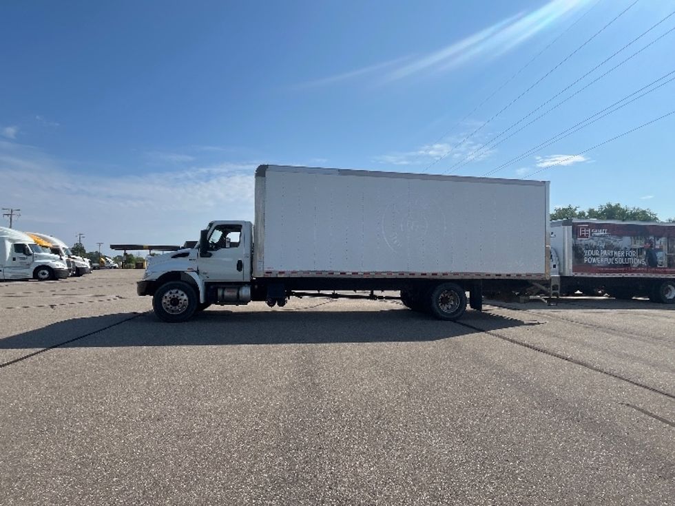 Medium Duty Box Truck-Light and Medium Duty Trucks-International-2020-MV607-Allen Park-MI-217,825\n\t\tmiles-$ 44,750 - Image 4