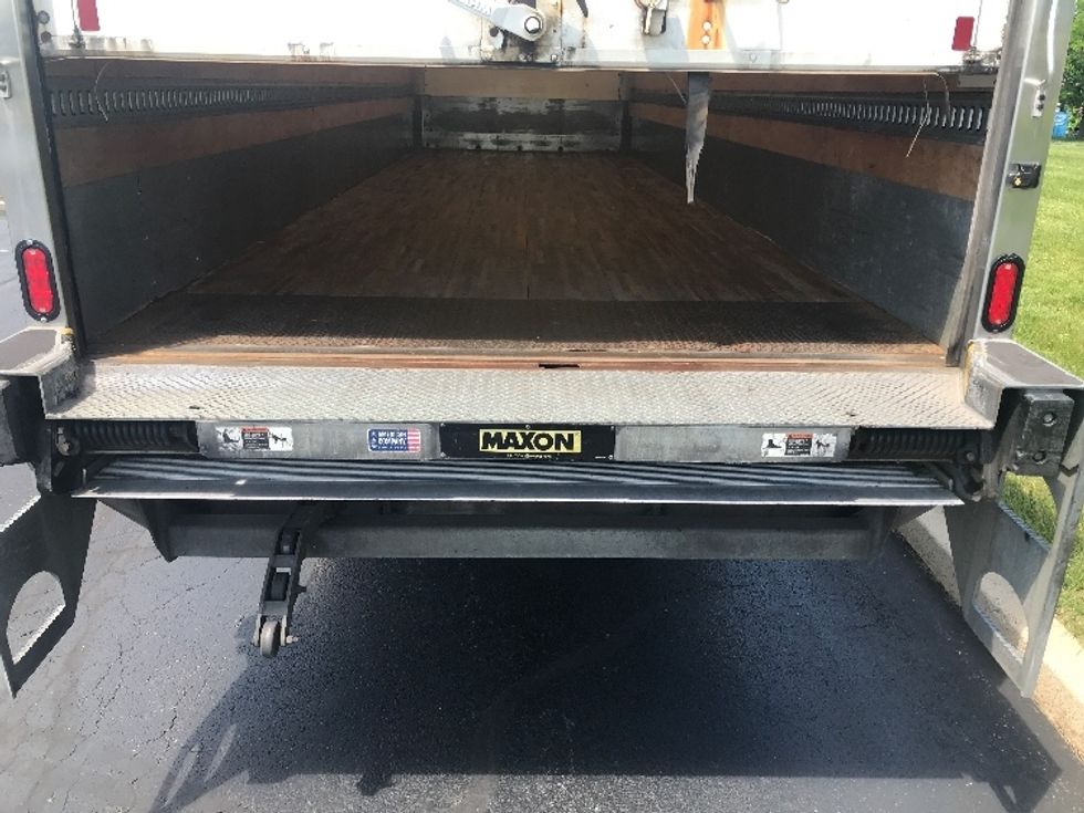 Medium Duty Box Truck-Light and Medium Duty Trucks-International-2020-MV607-Allentown-PA-266,366\n\t\tmiles-$ 36,750 - Image 10