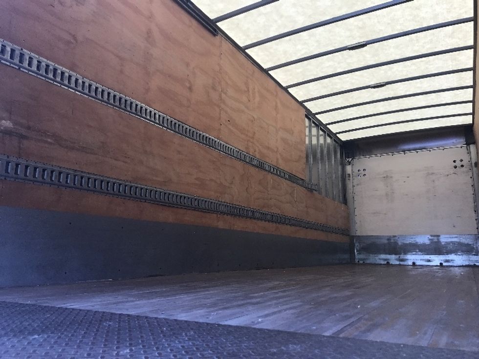 Medium Duty Box Truck-Light and Medium Duty Trucks-International-2020-MV607-Allentown-PA-266,366\n\t\tmiles-$ 36,750 - Image 11