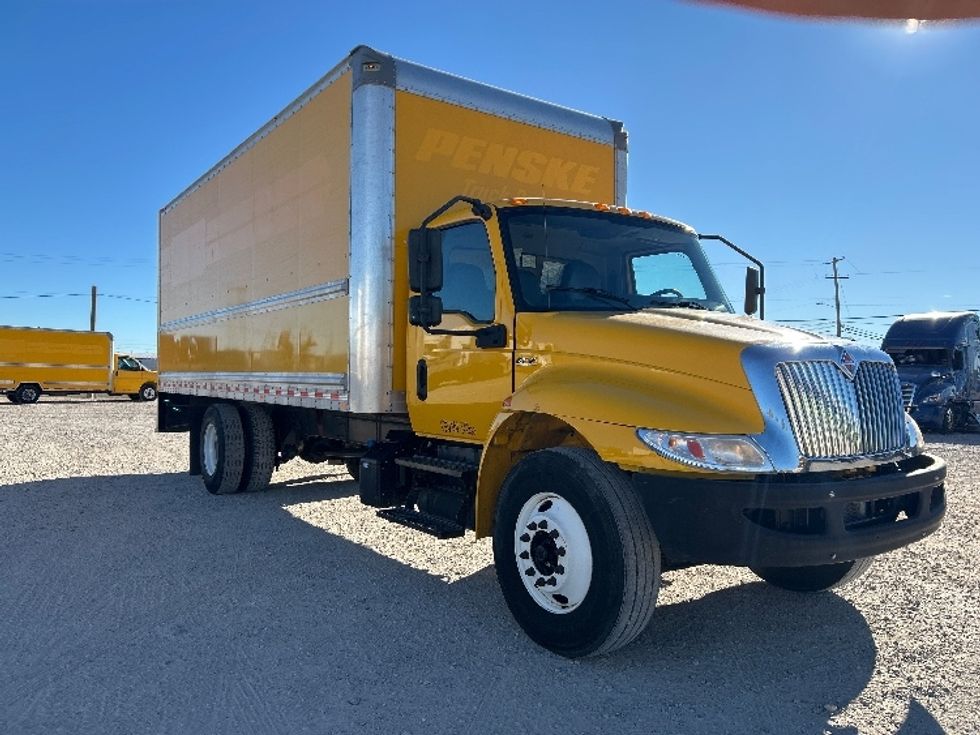 Medium Duty Box Truck-Light and Medium Duty Trucks-International-2020-MV607-Amarillo-TX-185,652\n\t\tmiles-$ 31,000 - Image 1