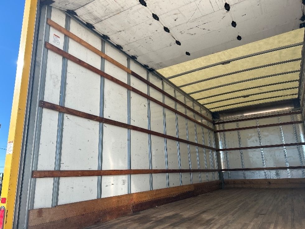 Medium Duty Box Truck-Light and Medium Duty Trucks-International-2020-MV607-Amarillo-TX-185,652\n\t\tmiles-$ 31,000 - Image 11