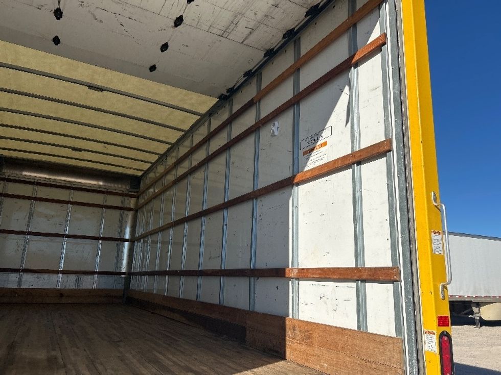 Medium Duty Box Truck-Light and Medium Duty Trucks-International-2020-MV607-Amarillo-TX-185,652\n\t\tmiles-$ 31,000 - Image 12