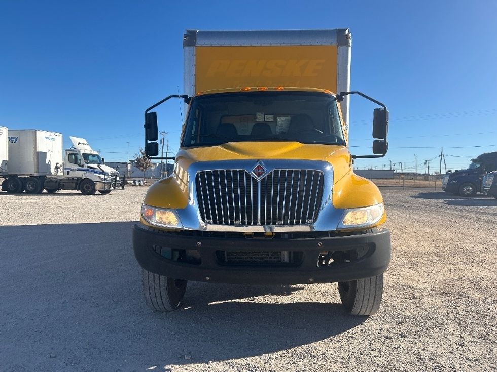 Medium Duty Box Truck-Light and Medium Duty Trucks-International-2020-MV607-Amarillo-TX-185,652\n\t\tmiles-$ 31,000 - Image 2