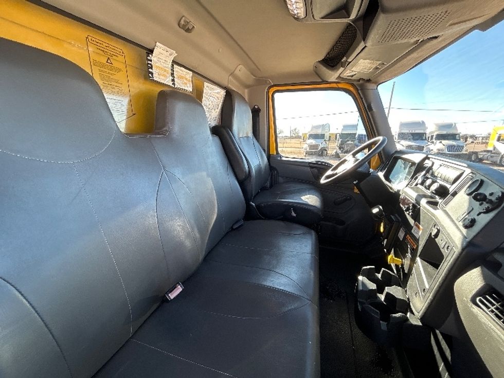 Medium Duty Box Truck-Light and Medium Duty Trucks-International-2020-MV607-Amarillo-TX-185,652\n\t\tmiles-$ 31,000 - Image 21