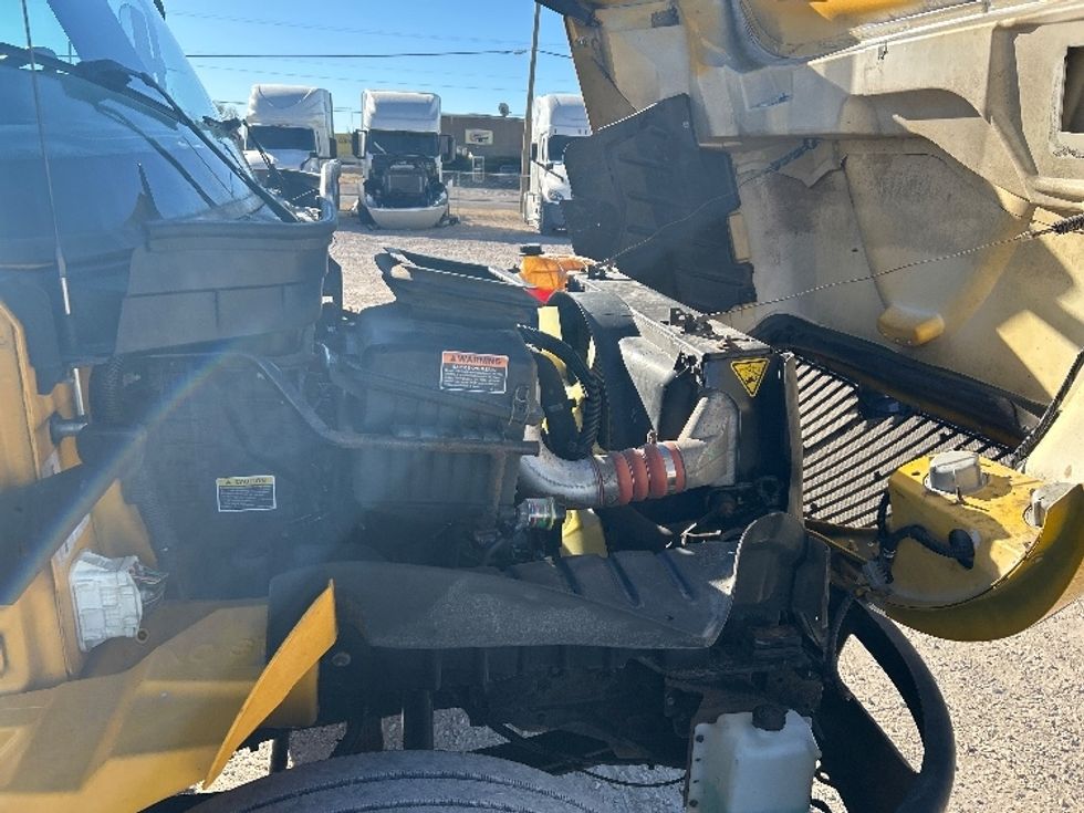 Medium Duty Box Truck-Light and Medium Duty Trucks-International-2020-MV607-Amarillo-TX-185,652\n\t\tmiles-$ 31,000 - Image 22