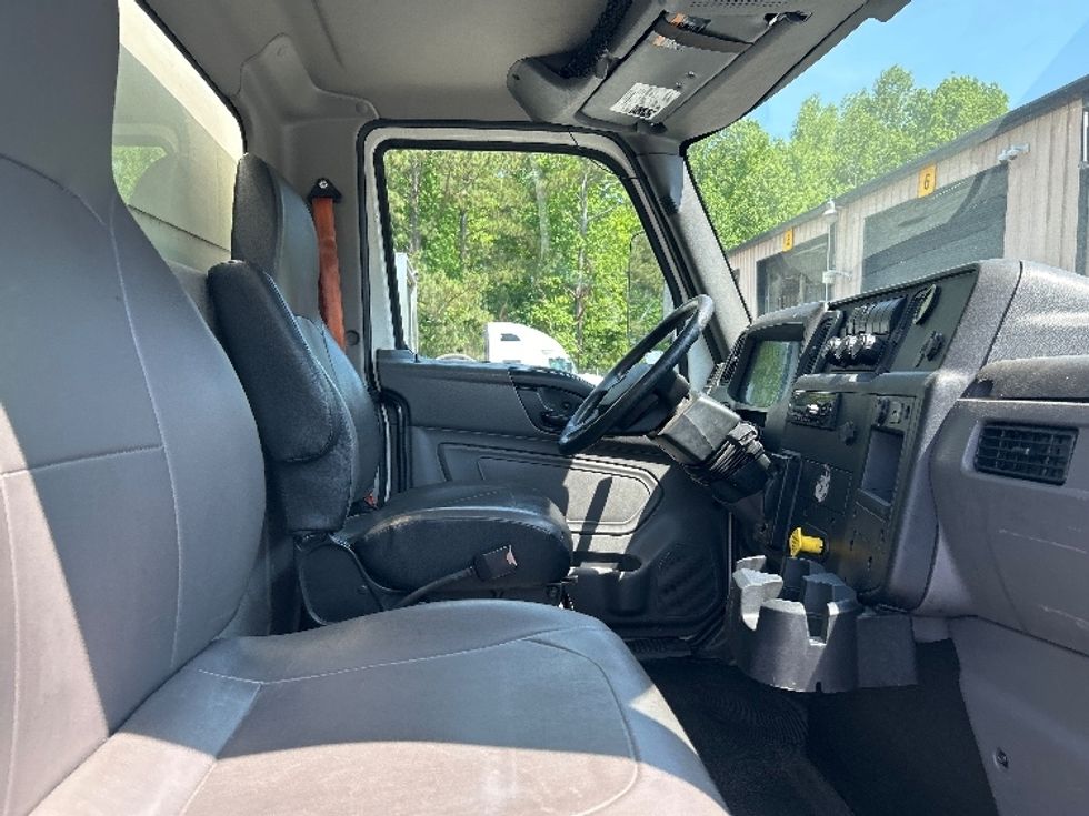 Medium Duty Box Truck-Light and Medium Duty Trucks-International-2020-MV607-Anderson-SC-140,682\n\t\tmiles-$ 54,000 - Image 21