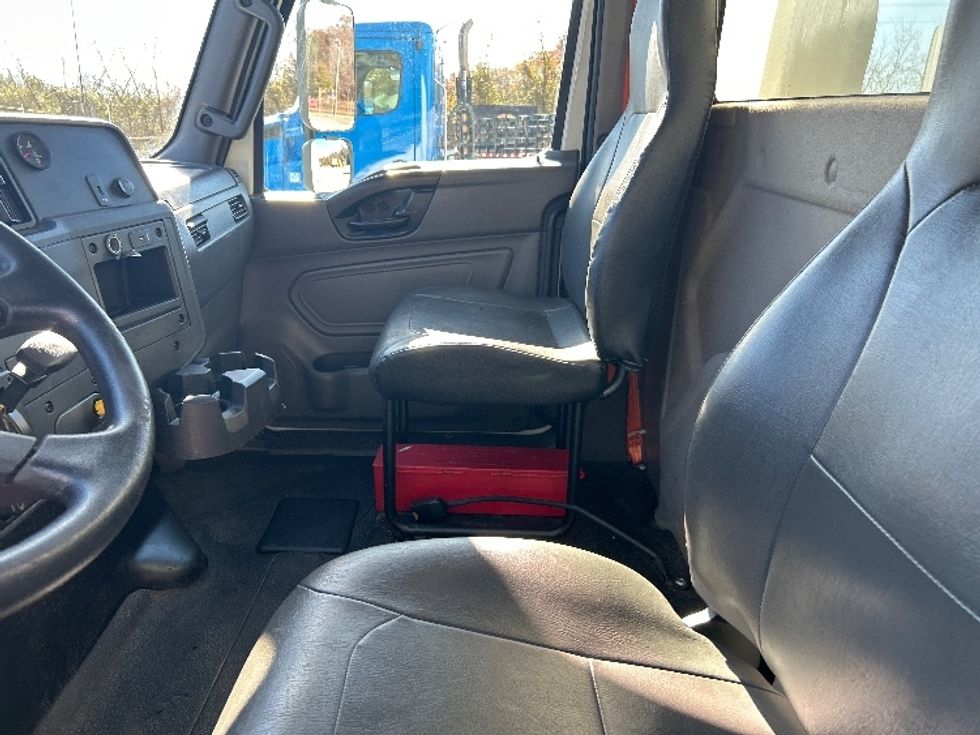 Medium Duty Box Truck-Light and Medium Duty Trucks-International-2020-MV607-Anderson-SC-65,754\n\t\tmiles-$ 59,750 - Image 18