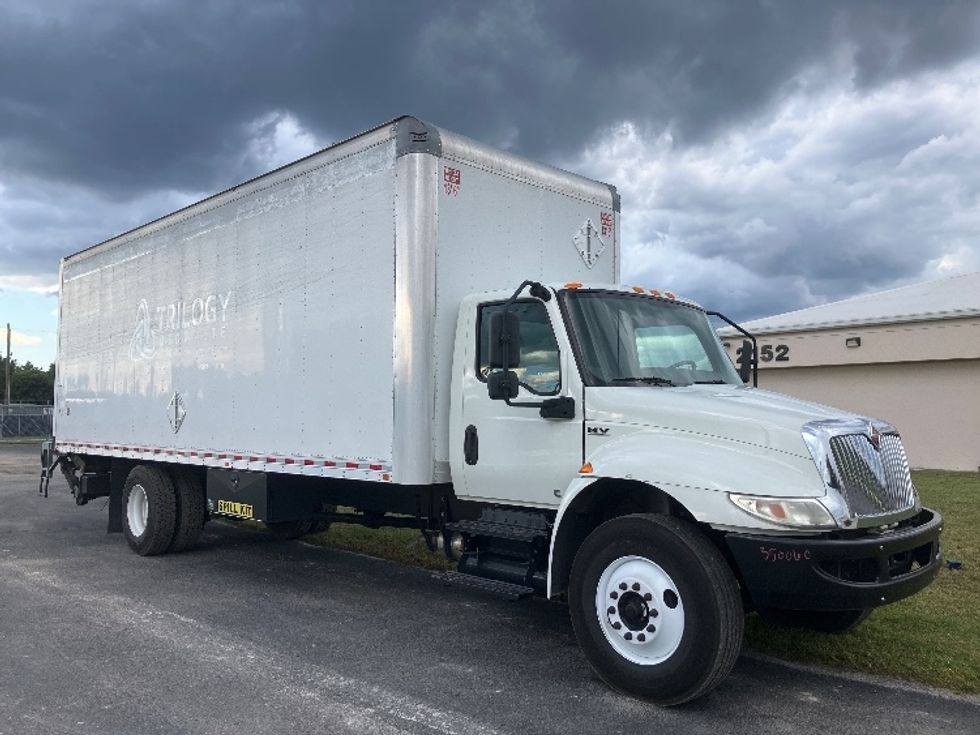 Medium Duty Box Truck-Light and Medium Duty Trucks-International-2020-MV607-Apopka-FL-135,582\n\t\tmiles-$ 58,000 - Image 1