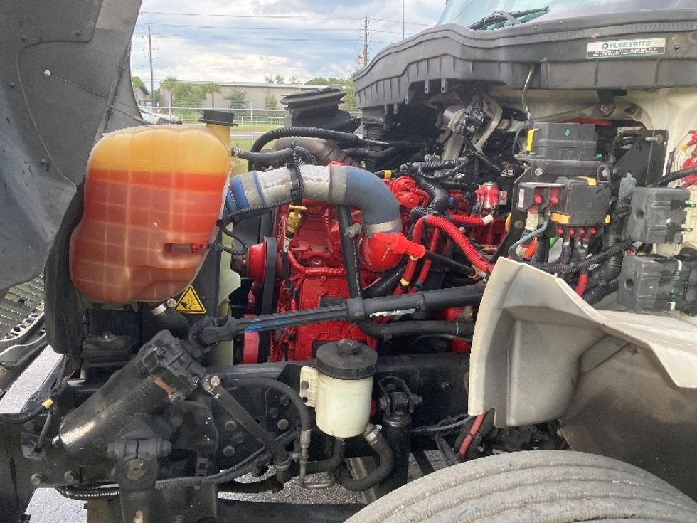 Medium Duty Box Truck-Light and Medium Duty Trucks-International-2020-MV607-Apopka-FL-135,582\n\t\tmiles-$ 58,000 - Image 23