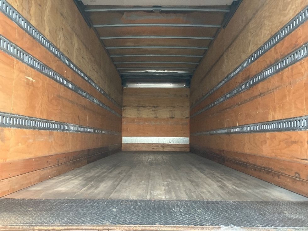Medium Duty Box Truck-Light and Medium Duty Trucks-International-2020-MV607-Apopka-FL-135,582\n\t\tmiles-$ 58,000 - Image 7