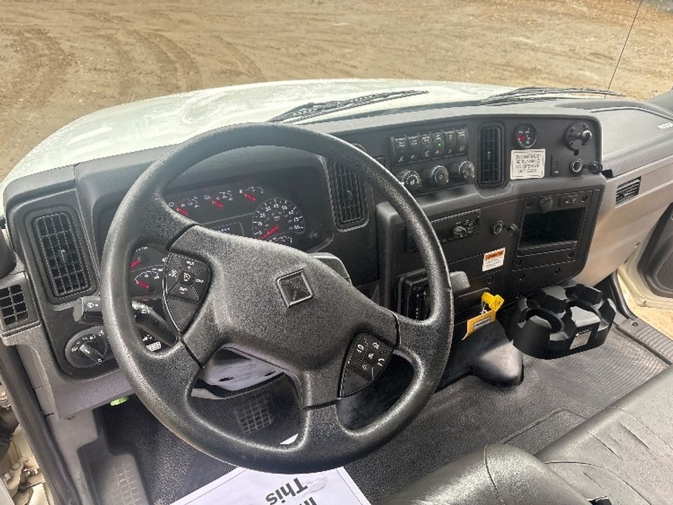 Medium Duty Box Truck-Light and Medium Duty Trucks-International-2020-MV607-Asheville-NC-264,400\n\t\tmiles-$ 36,500 - Image 18