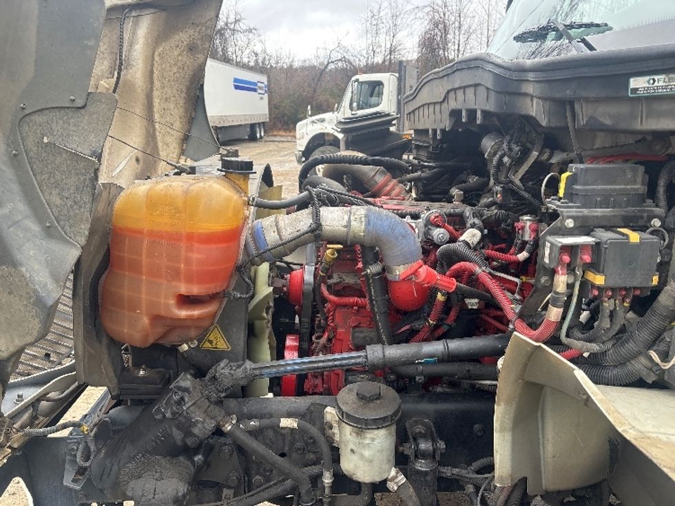 Medium Duty Box Truck-Light and Medium Duty Trucks-International-2020-MV607-Asheville-NC-264,400\n\t\tmiles-$ 36,500 - Image 24