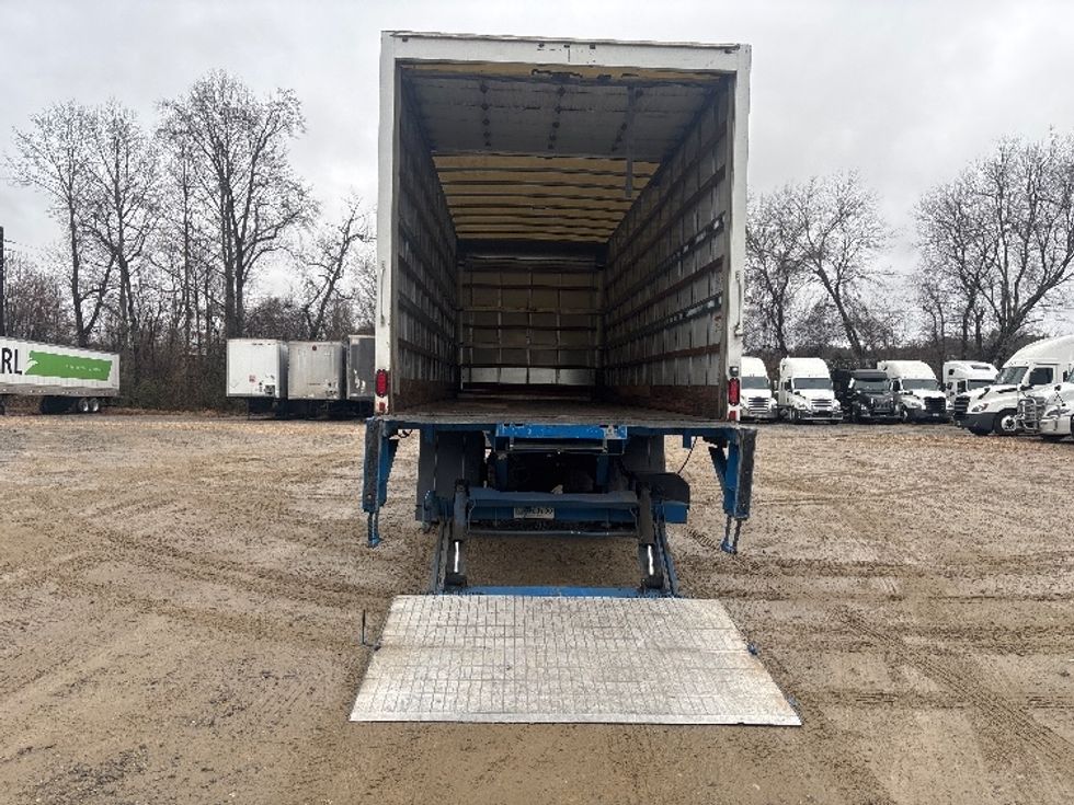 Medium Duty Box Truck-Light and Medium Duty Trucks-International-2020-MV607-Asheville-NC-264,400\n\t\tmiles-$ 36,500 - Image 9