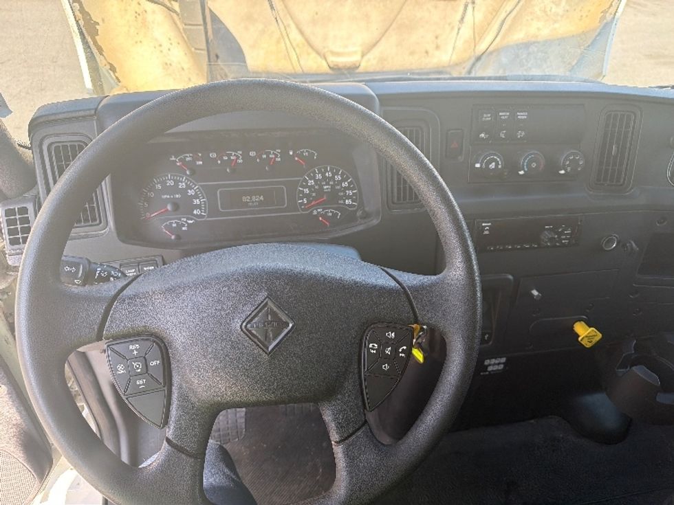 Medium Duty Box Truck-Light and Medium Duty Trucks-International-2020-MV607-Asheville-NC-82,824\n\t\tmiles-$ 49,250 - Image 15