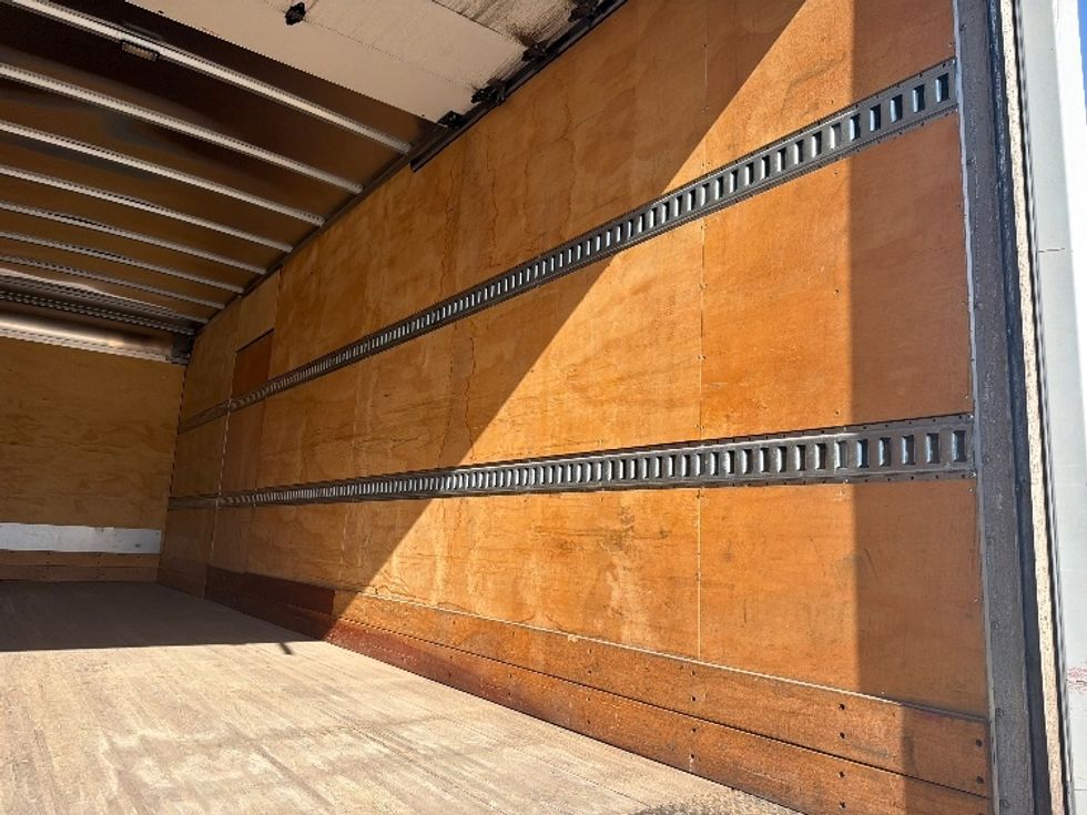 Medium Duty Box Truck-Light and Medium Duty Trucks-International-2020-MV607-Asheville-NC-82,824\n\t\tmiles-$ 49,250 - Image 21