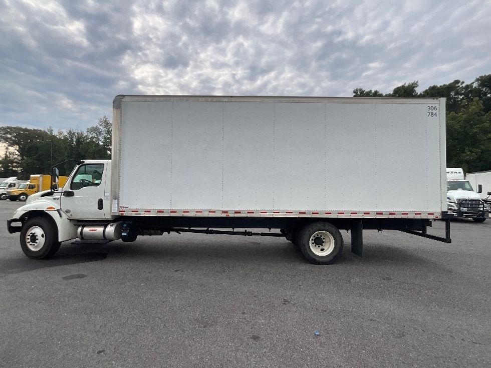 Medium Duty Box Truck-Light and Medium Duty Trucks-International-2020-MV607-Atlanta (Forest Park)-GA-67,490\n\t\tmiles-$ 63,000 - Image 4