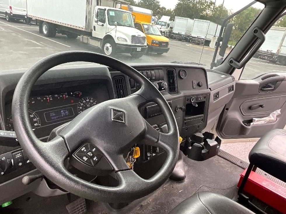Medium Duty Box Truck-Light and Medium Duty Trucks-International-2020-MV607-Atlanta (Forest Park)-GA-67,490\n\t\tmiles-$ 63,000 - Image 17