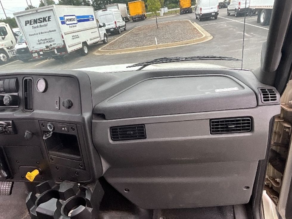 Medium Duty Box Truck-Light and Medium Duty Trucks-International-2020-MV607-Atlanta (Forest Park)-GA-67,490\n\t\tmiles-$ 63,000 - Image 21
