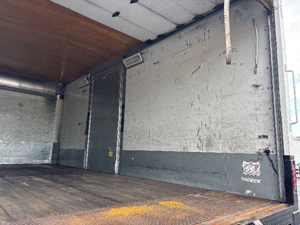 Medium Duty Box Truck-Light and Medium Duty Trucks-International-2020-MV607-Atlanta-GA-114,278\n\t\tmiles-$ 41,000 - Image 11