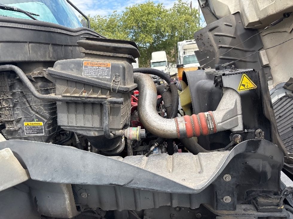 Medium Duty Box Truck-Light and Medium Duty Trucks-International-2020-MV607-Atlanta-GA-114,278\n\t\tmiles-$ 41,000 - Image 22