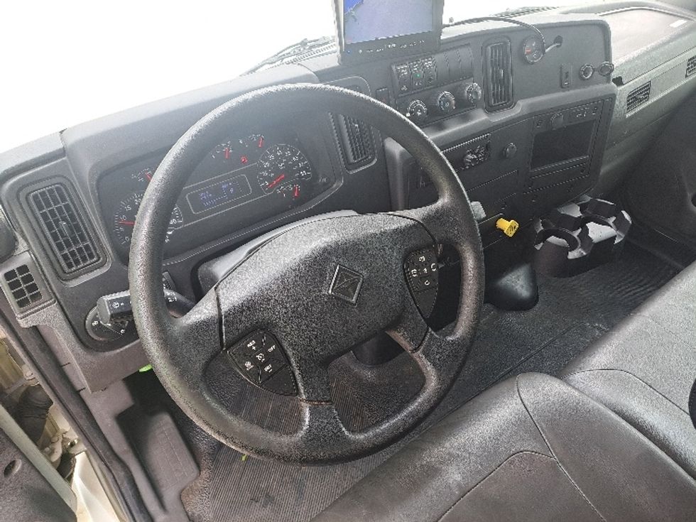Medium Duty Box Truck-Light and Medium Duty Trucks-International-2020-MV607-Atlanta-GA-320,440\n\t\tmiles-$ 27,500 - Image 17