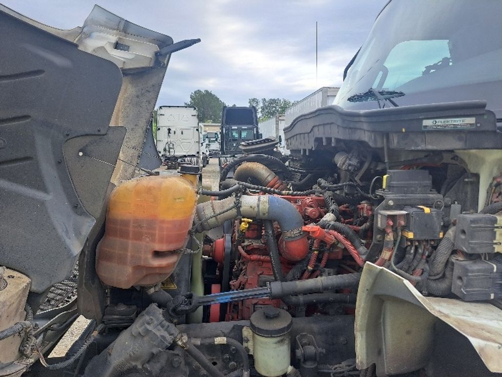 Medium Duty Box Truck-Light and Medium Duty Trucks-International-2020-MV607-Atlanta-GA-320,440\n\t\tmiles-$ 27,500 - Image 24