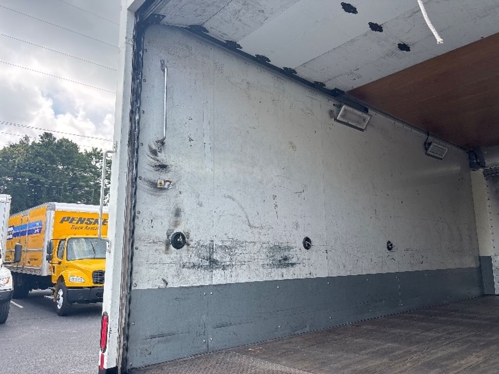 Medium Duty Box Truck-Light and Medium Duty Trucks-International-2020-MV607-Atlanta-GA-68,522\n\t\tmiles-$ 45,250 - Image 11