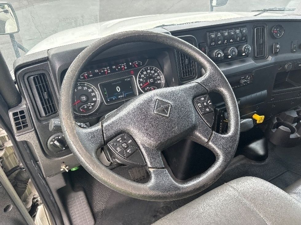 Medium Duty Box Truck-Light and Medium Duty Trucks-International-2020-MV607-Atlanta-GA-68,522\n\t\tmiles-$ 45,250 - Image 16