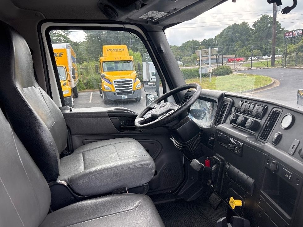 Medium Duty Box Truck-Light and Medium Duty Trucks-International-2020-MV607-Atlanta-GA-68,522\n\t\tmiles-$ 45,250 - Image 21