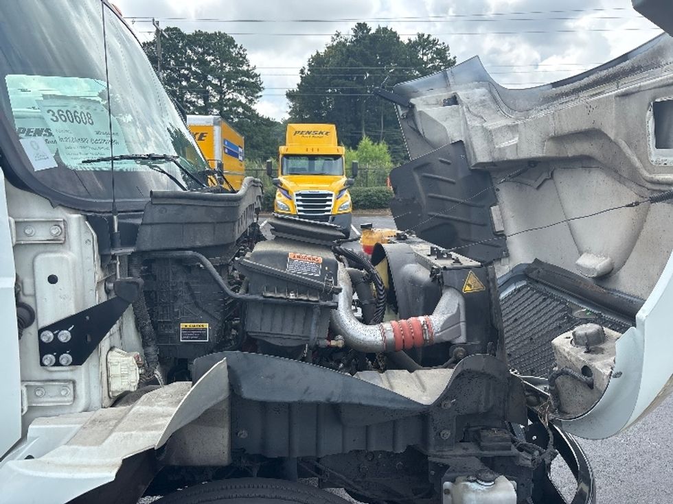 Medium Duty Box Truck-Light and Medium Duty Trucks-International-2020-MV607-Atlanta-GA-68,522\n\t\tmiles-$ 45,250 - Image 22
