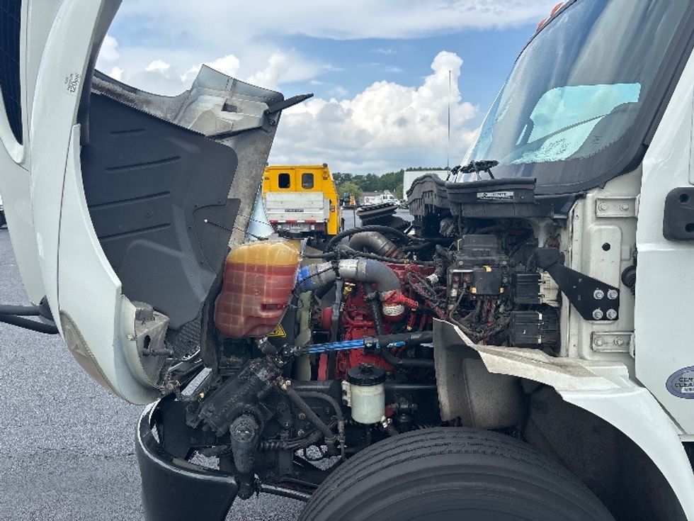 Medium Duty Box Truck-Light and Medium Duty Trucks-International-2020-MV607-Atlanta-GA-68,522\n\t\tmiles-$ 45,250 - Image 23
