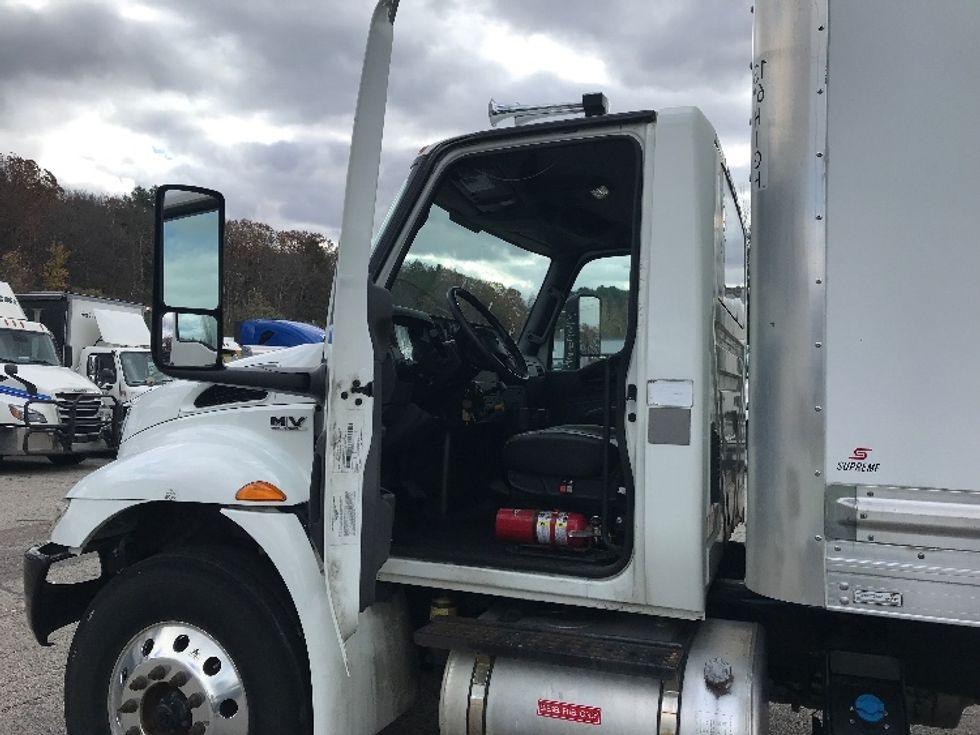 Medium Duty Box Truck-Light and Medium Duty Trucks-International-2020-MV607-Auburn-MA-22,073\n\t\tmiles-$ 55,750 - Image 15