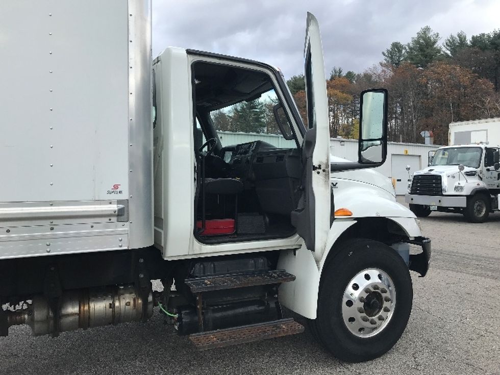 Medium Duty Box Truck-Light and Medium Duty Trucks-International-2020-MV607-Auburn-MA-22,073\n\t\tmiles-$ 55,750 - Image 16