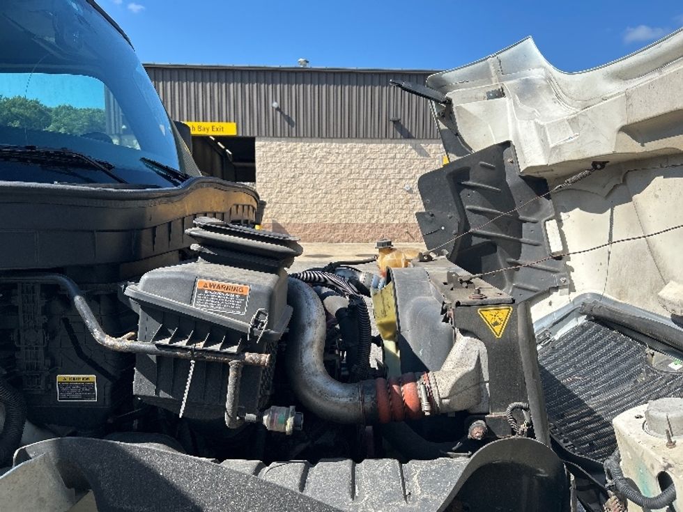 Medium Duty Box Truck-Light and Medium Duty Trucks-International-2020-MV607-Auburn-MA-245,302\n\t\tmiles-$ 29,000 - Image 22