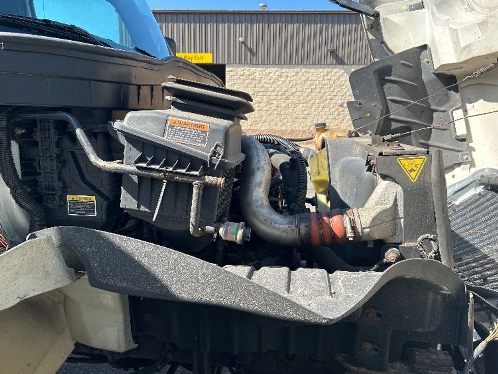 Medium Duty Box Truck-Light and Medium Duty Trucks-International-2020-MV607-Auburn-MA-245,302\n\t\tmiles-$ 29,000 - Image 23