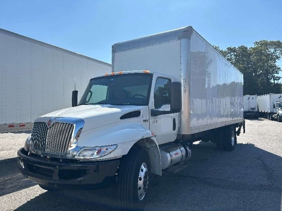 Medium Duty Box Truck-Light and Medium Duty Trucks-International-2020-MV607-Auburn-MA-245,302\n\t\tmiles-$ 29,000 - Image 3