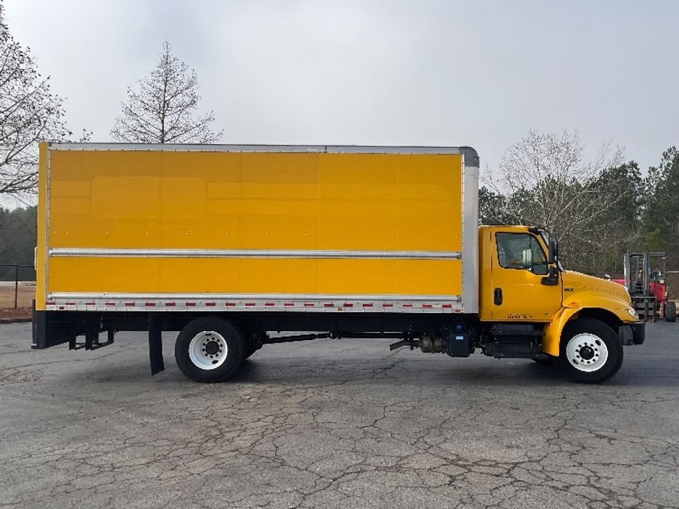 Medium Duty Box Truck-Light and Medium Duty Trucks-International-2020-MV607-Augusta-GA-173,871\n\t\tmiles-$ 33,500 - Image 15