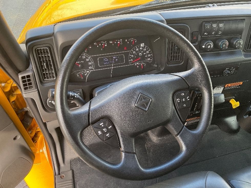 Medium Duty Box Truck-Light and Medium Duty Trucks-International-2020-MV607-Augusta-GA-173,871\n\t\tmiles-$ 33,500 - Image 18