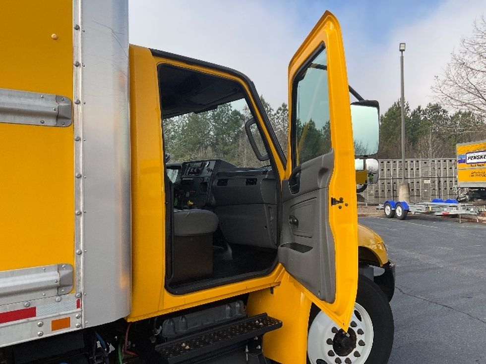 Medium Duty Box Truck-Light and Medium Duty Trucks-International-2020-MV607-Augusta-GA-173,871\n\t\tmiles-$ 33,500 - Image 20