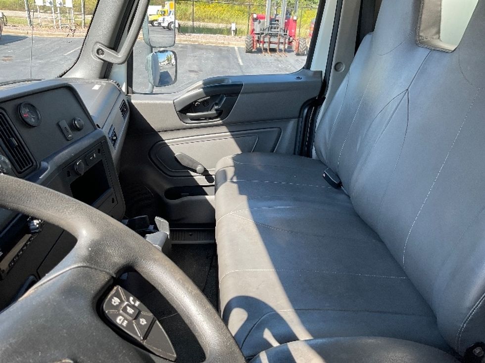 Medium Duty Box Truck-Light and Medium Duty Trucks-International-2020-MV607-Augusta-GA-200,546\n\t\tmiles-$ 43,750 - Image 19